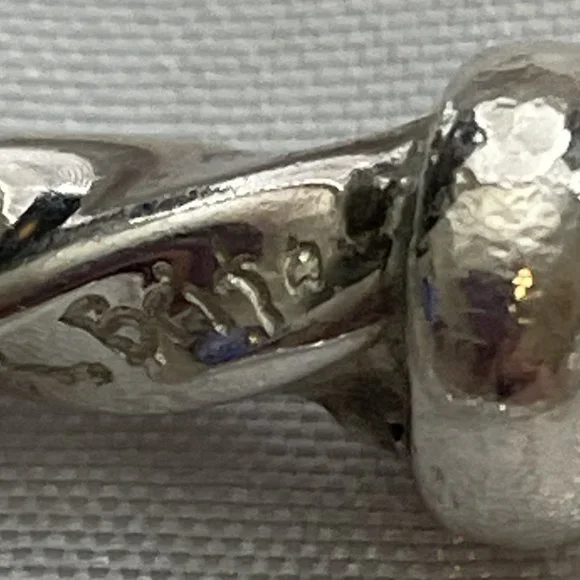 Sterling silver artist signed cable style bracelet - Picture 6 of 8